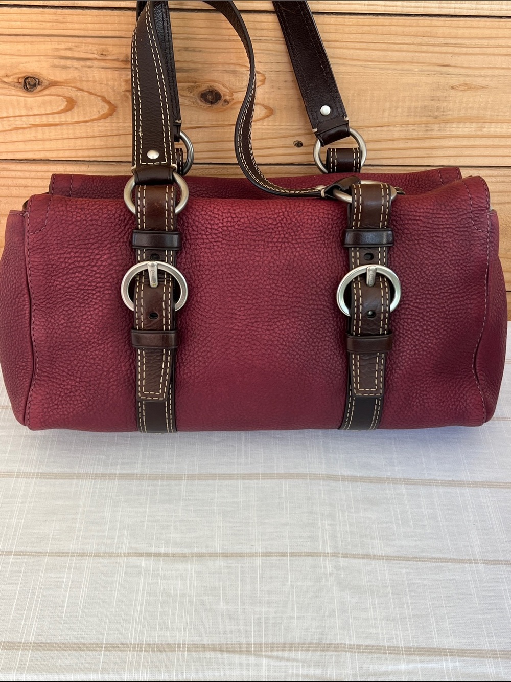 Coach Wine Red Leather Shoulder Bag with Dark Brown Straps - Picture 3 of 9
